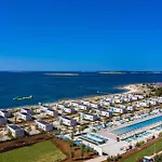 Mobile Homes With Pool In Medulin-istrien 38800 Holiday park *