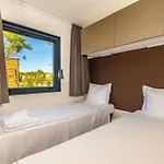 Holiday park Mobile Homes With Pool In Medulin-istrien 38800 Medulin