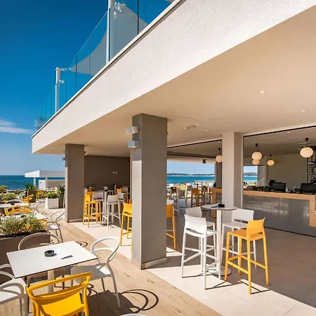 Kompleks wypoczynkowy Mobile Homes With Pool In Medulin-istrien 38800 *