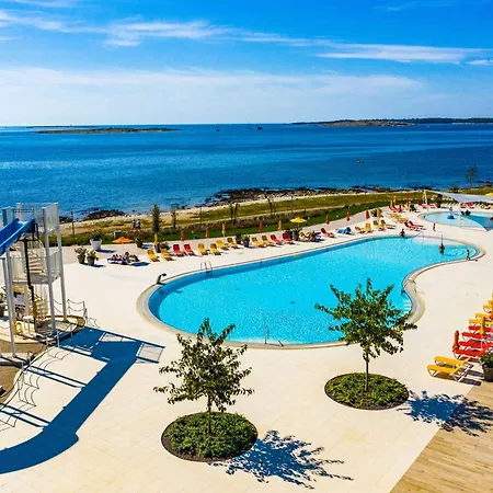 Mobile Homes With Pool In Medulin-istrien 38800 Medulin