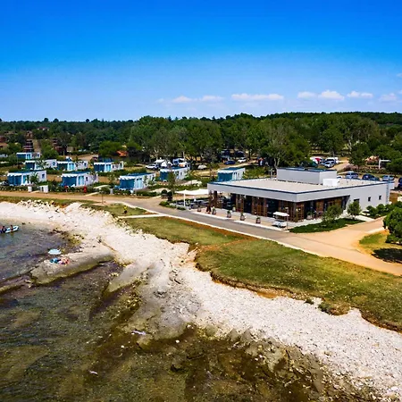 Kompleks wypoczynkowy Mobile Homes With Pool In Medulin-istrien 38800