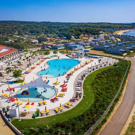 Mobile Homes With Pool In Medulin-istrien 38800 Medulin