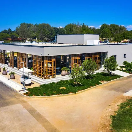 Mobile Homes With Pool In Medulin-istrien 38800 Medulin