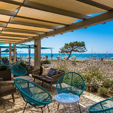 Kompleks wypoczynkowy Mobile Homes With Pool In Medulin-istrien 38800 *