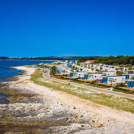 Kompleks wypoczynkowy Mobile Homes With Pool In Medulin-istrien 38800