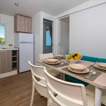 Mobile Homes With Pool In Medulin-istrien 38800