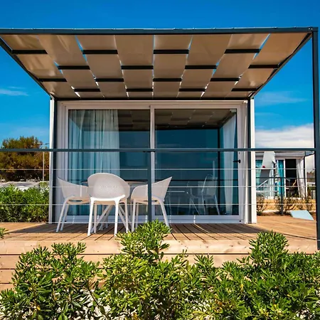 Kompleks wypoczynkowy Mobile Homes With Pool In Medulin-istrien 38800