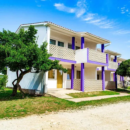 Mobile Homes With Pool In Medulin-istrien 38800