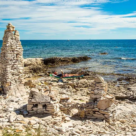 Mobile Homes With Pool In Medulin-istrien 38800 Kompleks wypoczynkowy Medulin