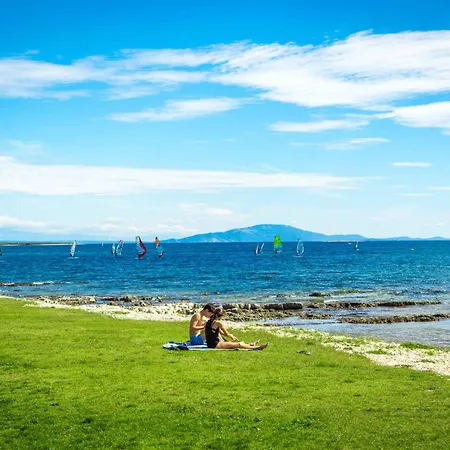 Mobile Homes With Pool In Medulin-istrien 38800 Kompleks wypoczynkowy *