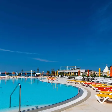 Mobile Homes With Pool In Medulin-istrien 38800
