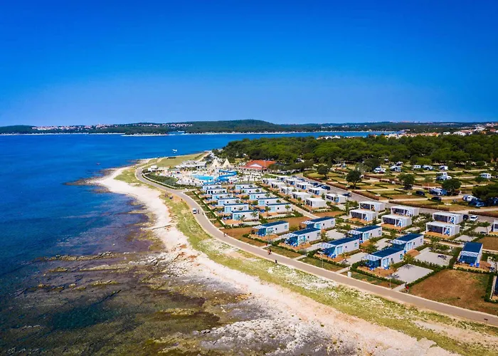Mobile Homes With Pool In Medulin-istrien 38800 Village de vacances *