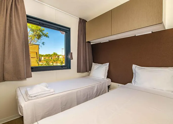 Mobile Homes With Pool In Medulin-istrien 38800