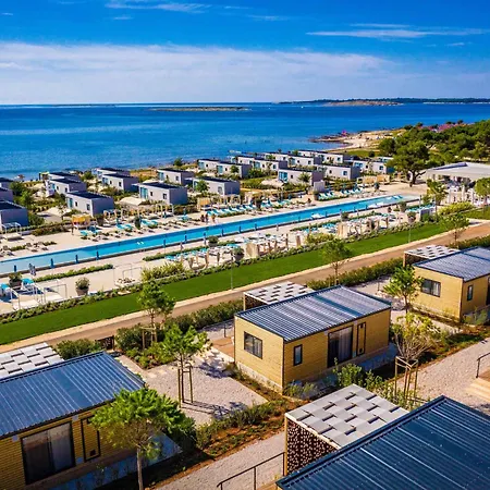 Mobile Homes With Pool In Medulin-istrien 38800 Medolino