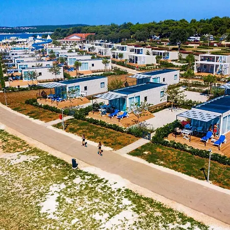 Holiday park Mobile Homes With Pool In Medulin-istrien 38800 Medulin