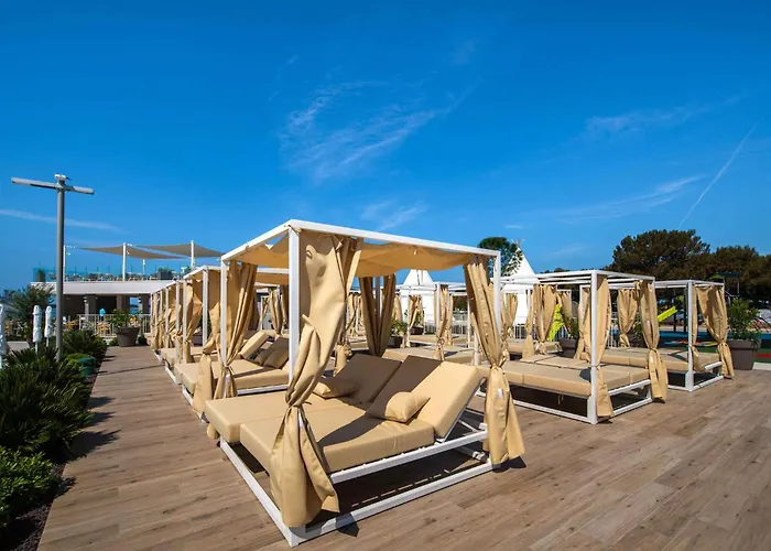 홀리데이파크 Mobile Homes With Pool In Medulin-istrien 38800