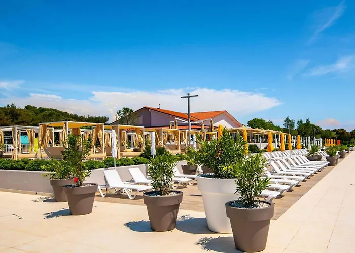 Mobile Homes With Pool In Medulin-istrien 38800 메덜린