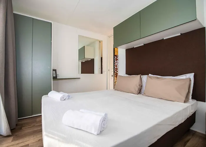 Mobile Homes With Pool In Medulin-istrien 38800 Prázdninový areál