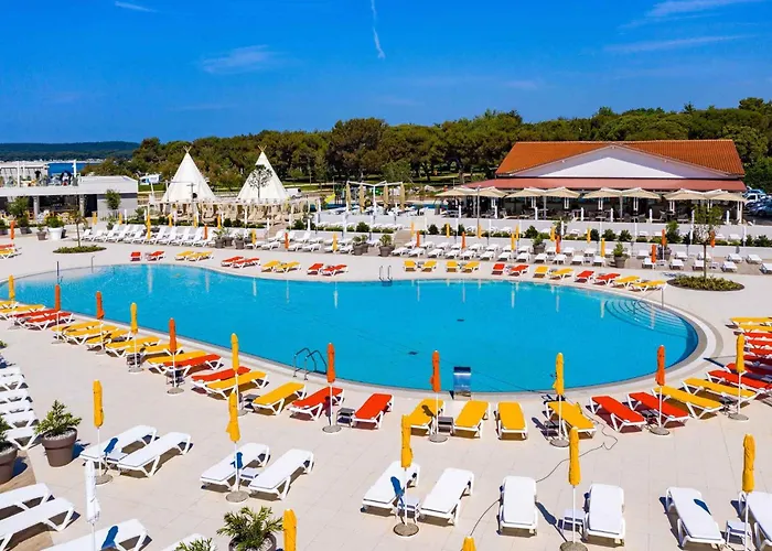 Mobile Homes With Pool In Medulin-istrien 38800